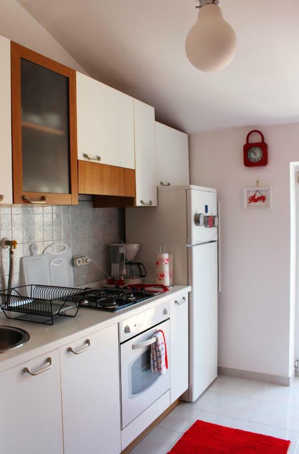 Sunny Corner In City Center With Free Parking Apartment Pula Ngoại thất bức ảnh